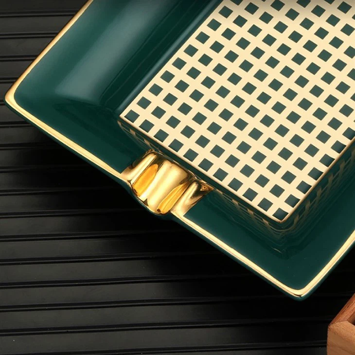 Cigar Engravable With Ashtray Vintage Style
